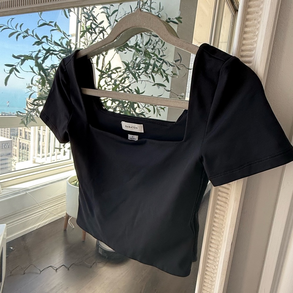 Babaton Contour Square Neck Top